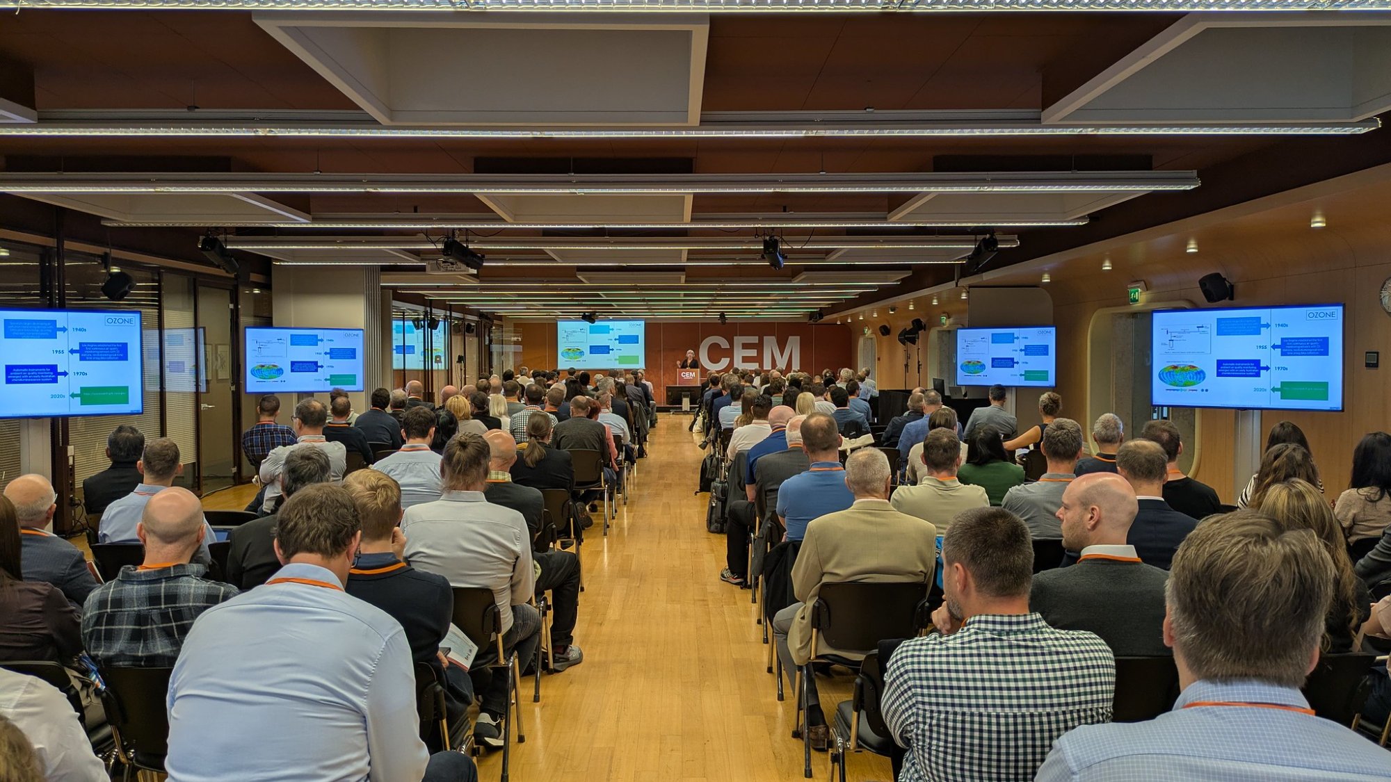 cem2025_conference_hall